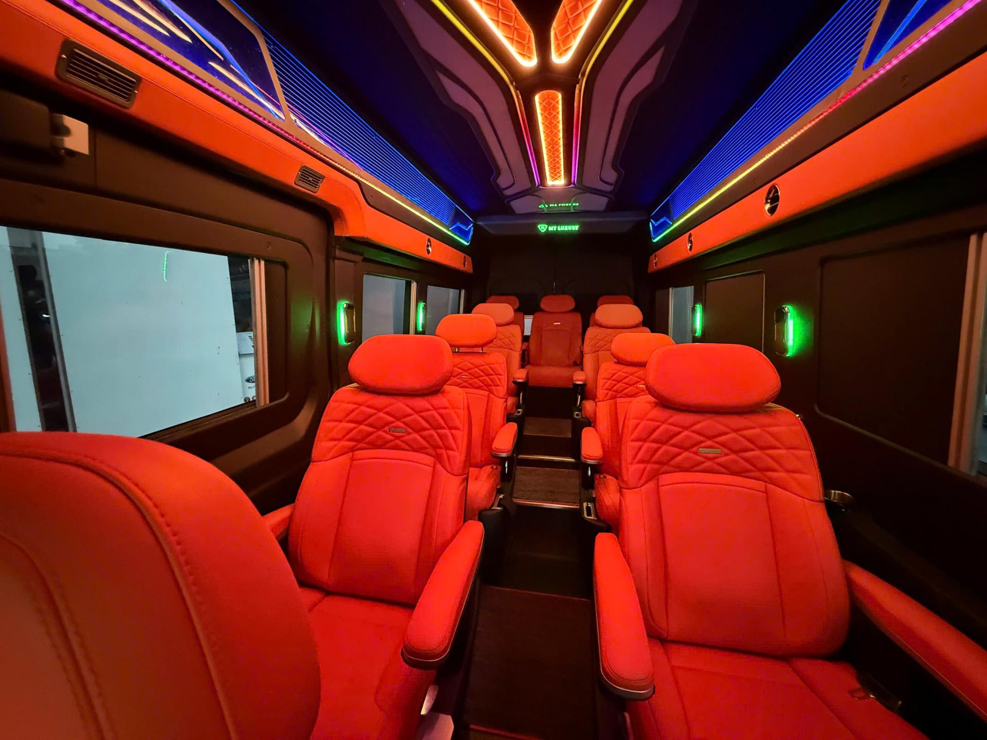 Lợi Thế Khi Sử Dụng Ford Transit Limousine